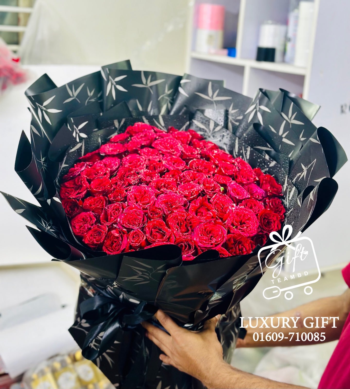 Premium Red Rose Bouquet1(100 Red Roses)