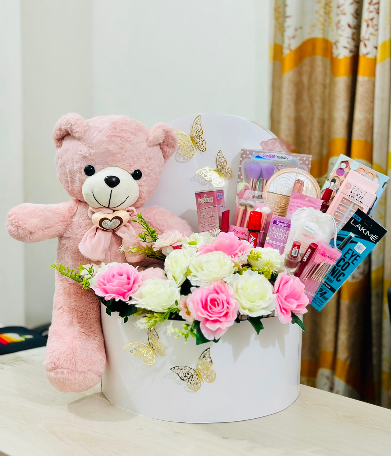 Luxury Beauty & Teddy Gift Hamper