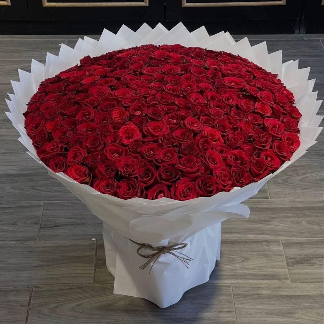 Luxury Giant Red Rose Bouquet 5